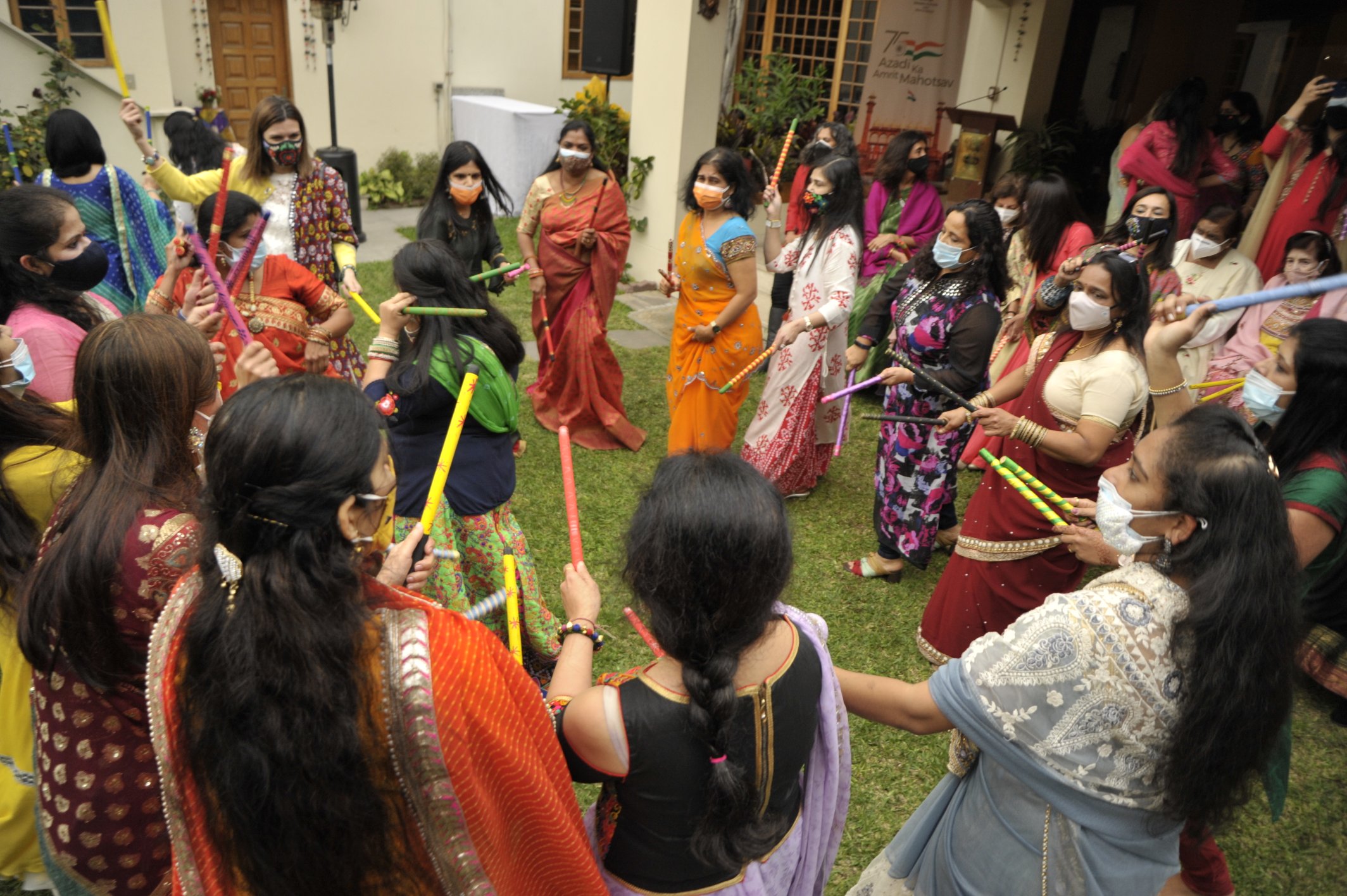 'India: A Land of Festivals': Event organised by Embassy of India, Lima under #IndiaWeek