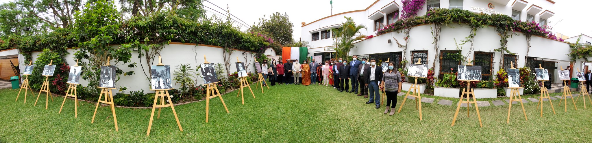 #SamvidhanDiwas 2021 celebrated by @eoilima encompassing reading of the Preamble by employees and families, photo exhibition attended by Indian diaspora and friends of India, talk by distinguished speakers and screening of documentaries