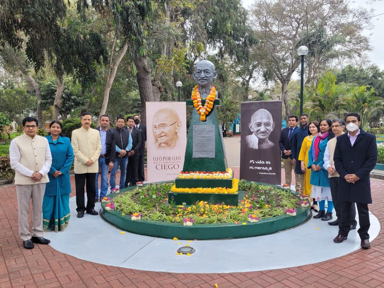 Floral tributes paid to Mahatma Gandhi on the occasion of #GandhiJayanti2022 at Mariscal Castilla Park, Lima. Father of Nation's universal ideals of truth, peace, compassion and non-violance continue to reveal the right course of action. 